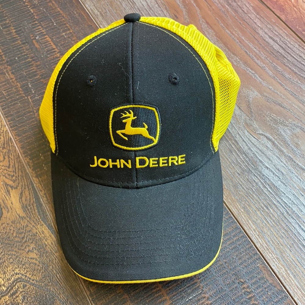 JOHN DEERE hat 1 trucker style snap back